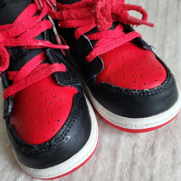 GUC ✅️ 8C Jordan 1 Mid TD Child Toddler - Picture 5 of 8